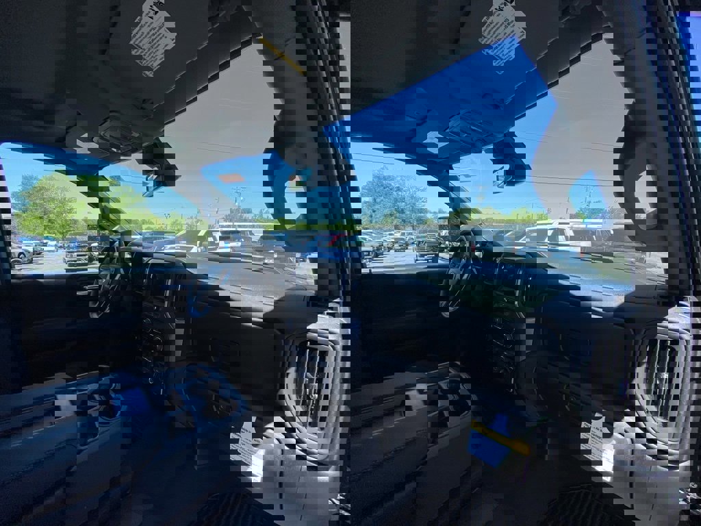 New 2025 Chevrolet Silverado 2500 Custom w/ Custom Value Package image 26