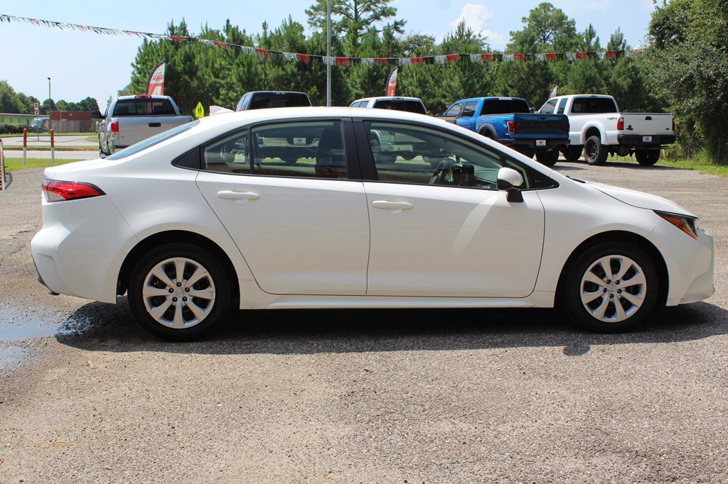 Used 2023 Toyota Corolla LE image 11