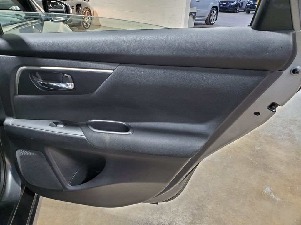Used 2015 Nissan Altima 2.5 SV w/ Convenience Package FWD image 22