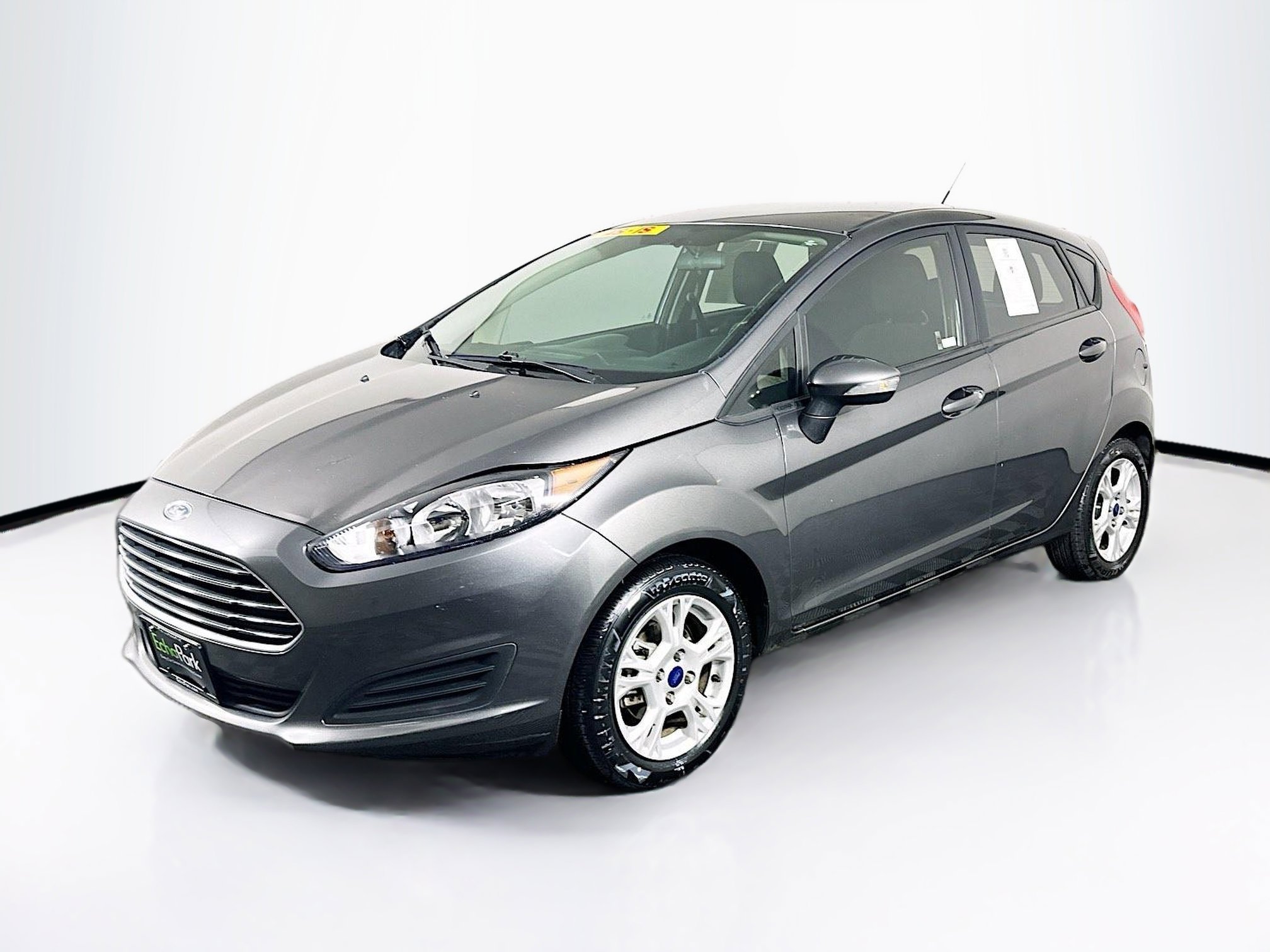 Used 2016 Ford Fiesta SE image 3