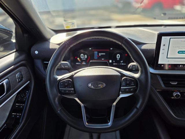Used 2025 Ford Explorer Platinum image 21