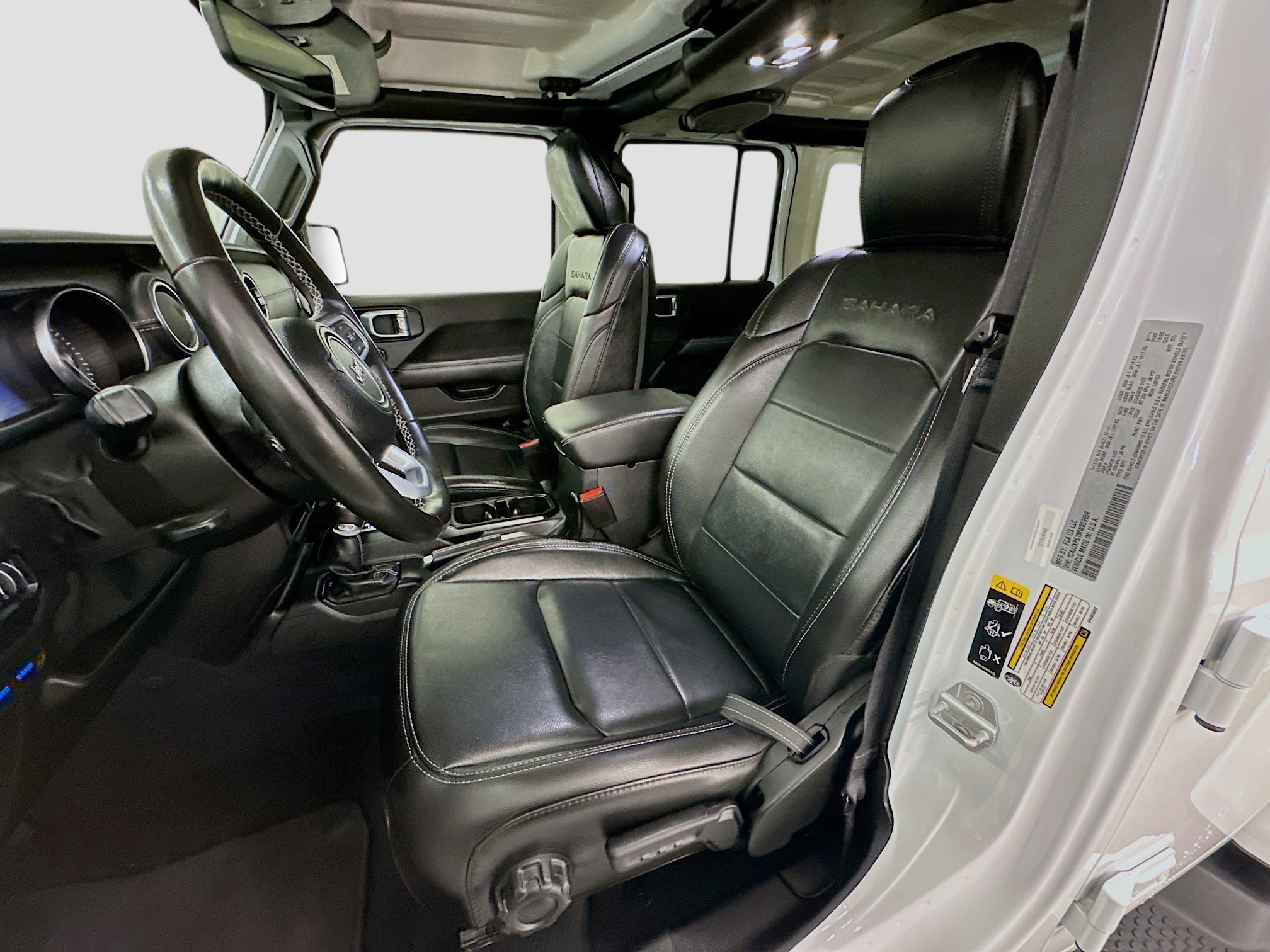 Used 2021 Jeep Wrangler Sahara w/ Cold Weather Group image 13