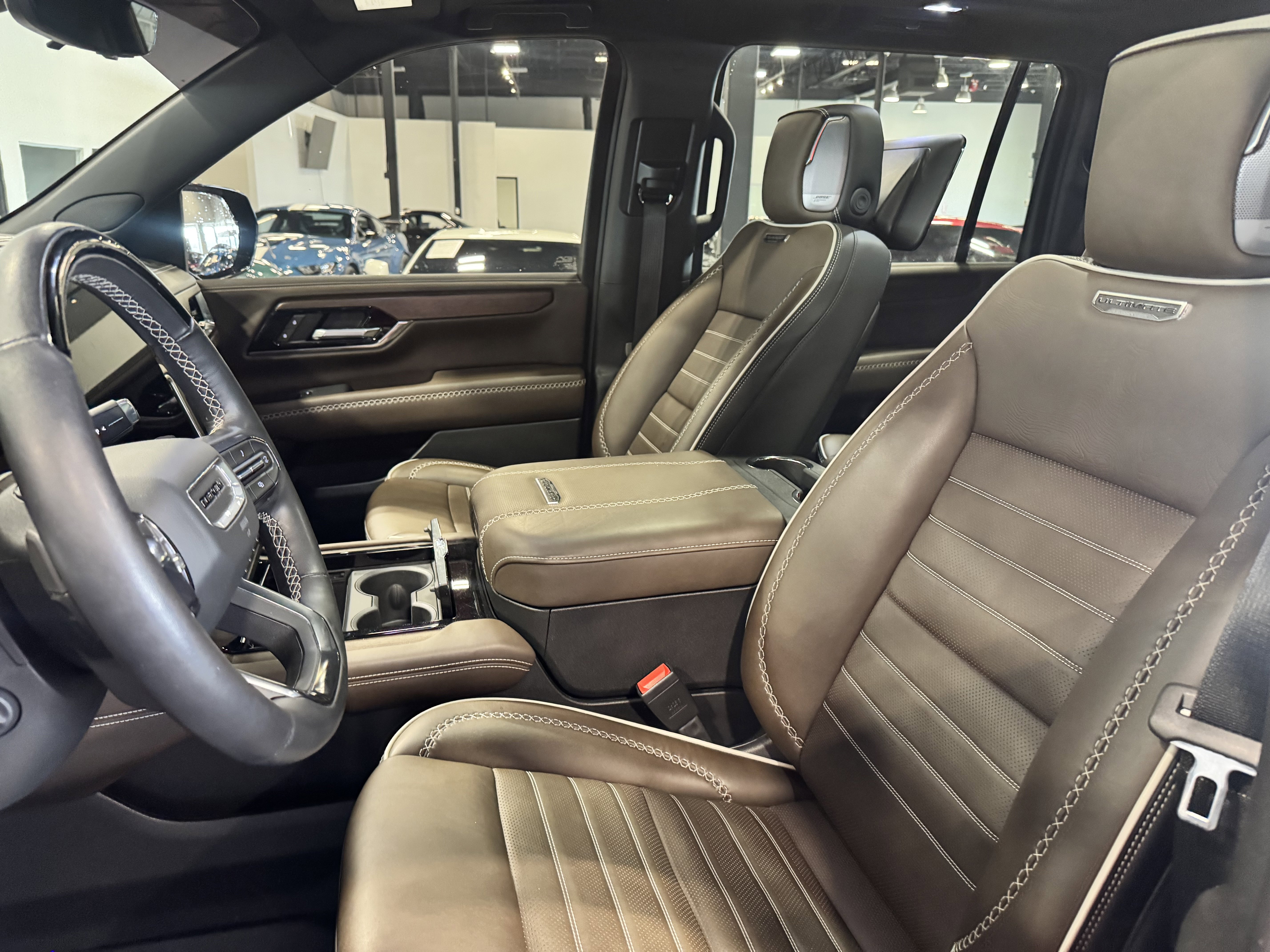 Used 2025 GMC Yukon XL Denali Ultimate image 10