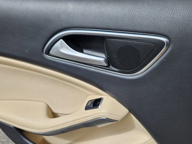 Used 2019 Mercedes-Benz GLA 250 4MATIC image 15