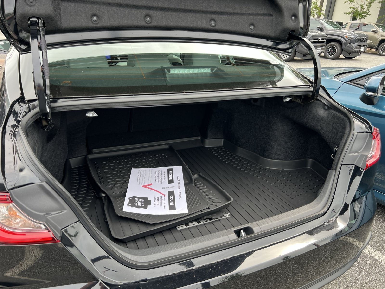 New 2026 Toyota Camry SE w/ Convenience Package FWD image 20