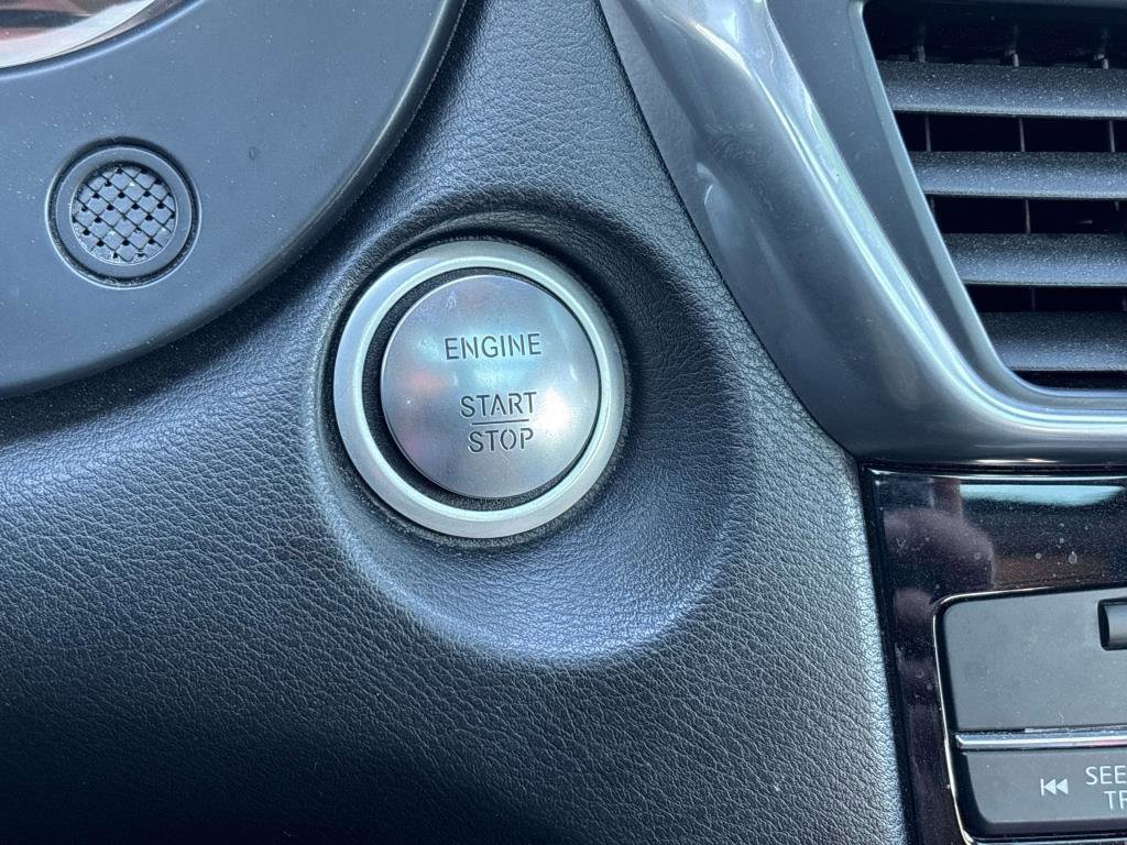 Used 2017 INFINITI QX30 Premium w/ Navigation Package image 26