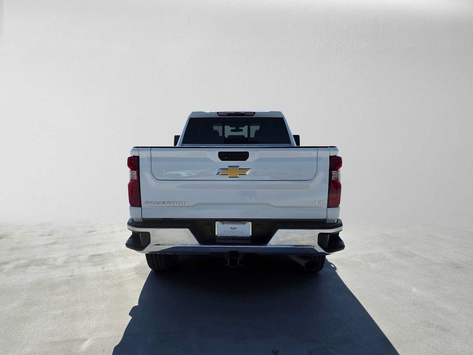 Used 2022 Chevrolet Silverado 2500 LT w/ Convenience Package AWD/4WD image 4