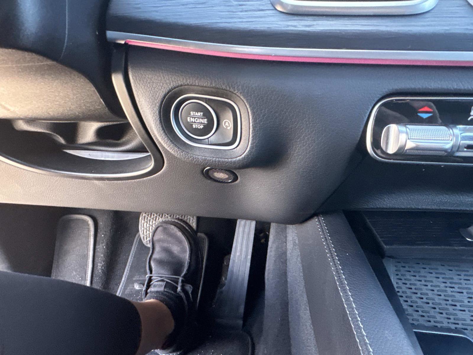 Certified 2025 Mercedes-Benz GLE 350 4MATIC image 26