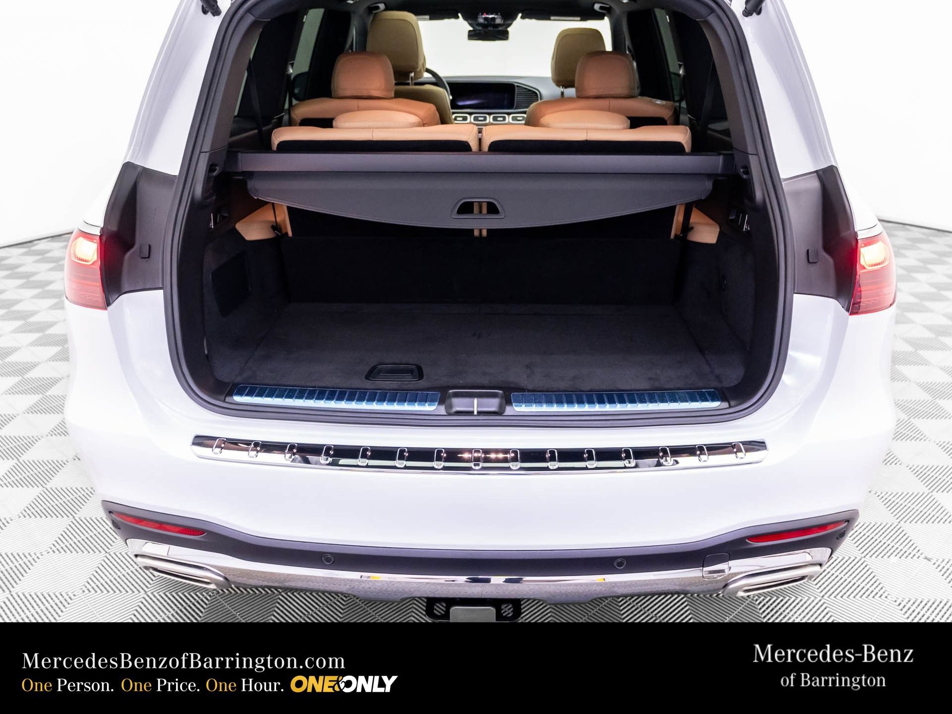 New 2026 Mercedes-Benz GLS 580 4MATIC image 34