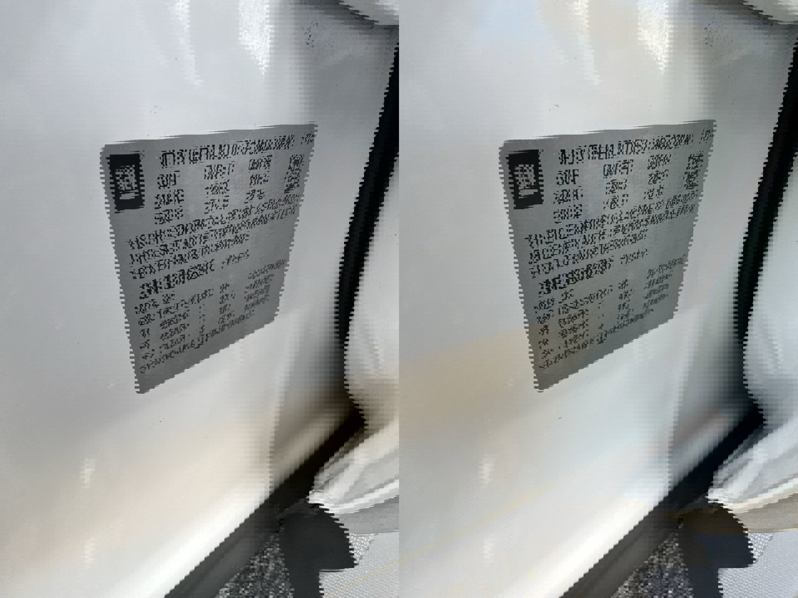 Used 2017 Chevrolet Equinox Premier w/ Enhanced Convenience Package image 35