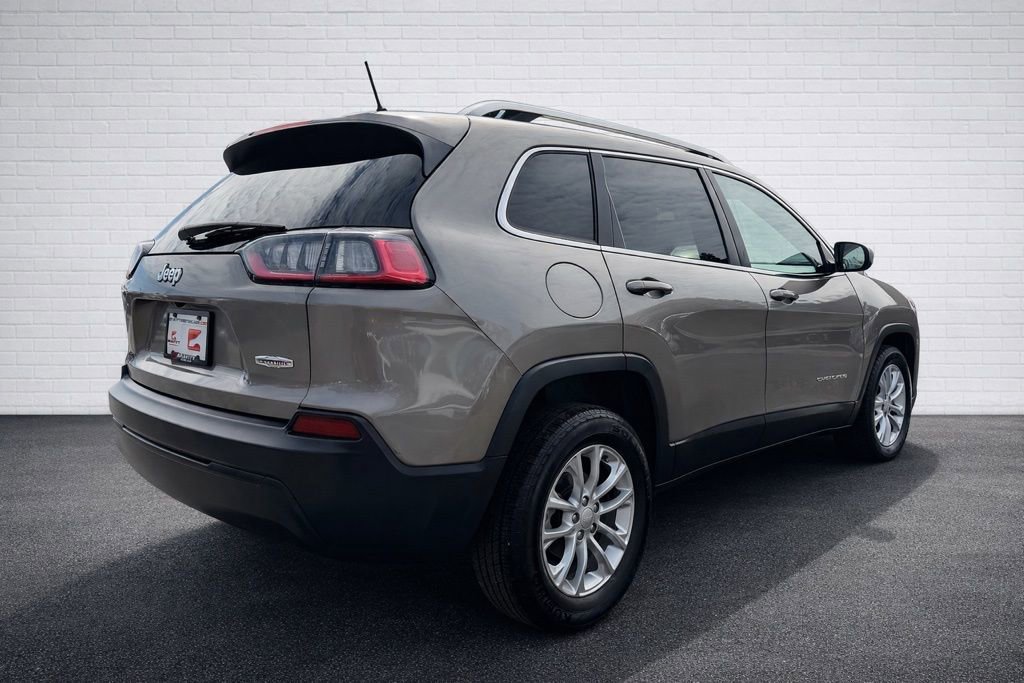 Used 2019 Jeep Cherokee Latitude w/ Popular Appearance Group image 4