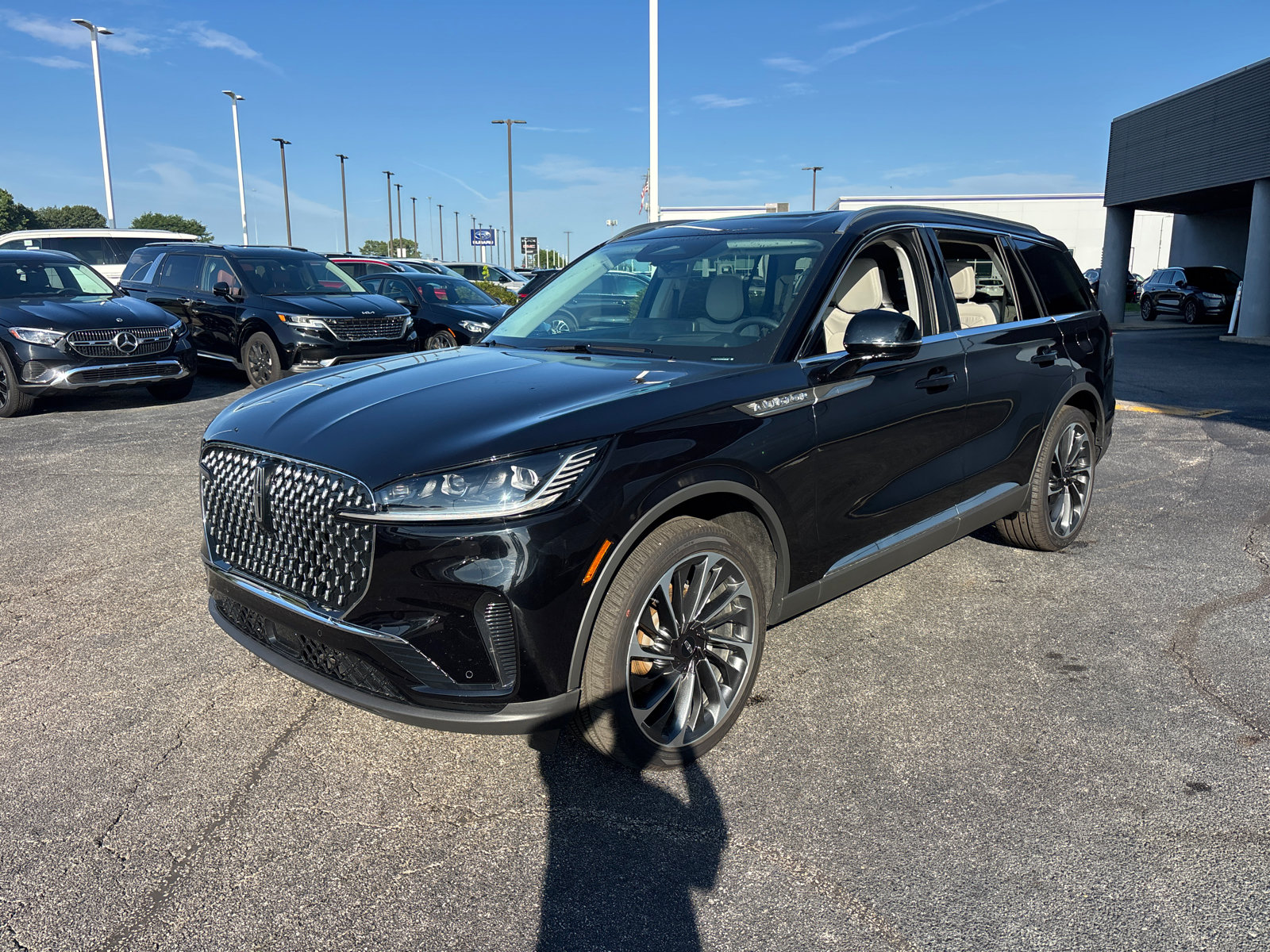 New 2026 Lincoln Aviator Reserve AWD/4WD image 3