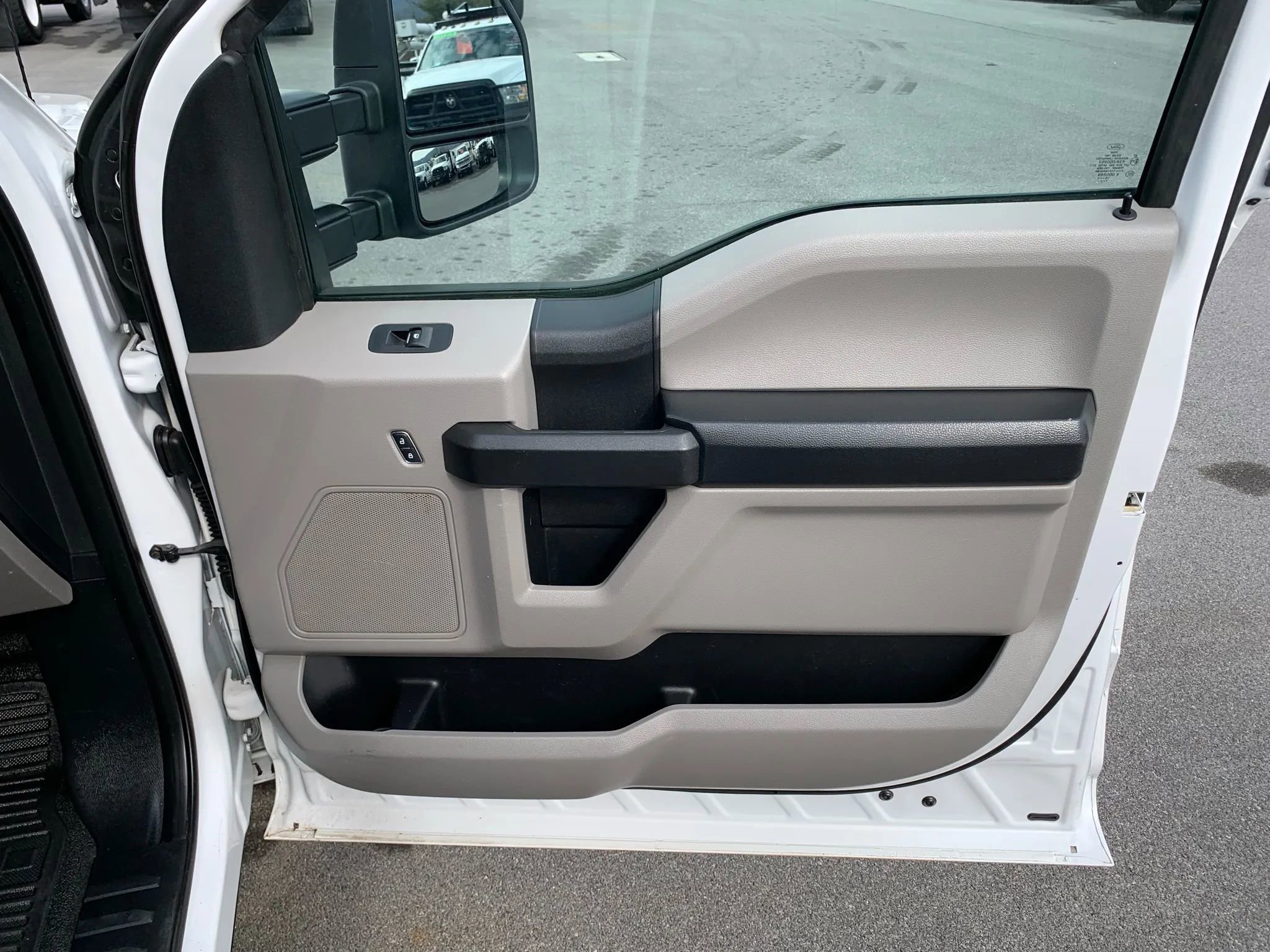 Used 2019 Ford F250 XL w/ Power Equipment Group RWD image 18