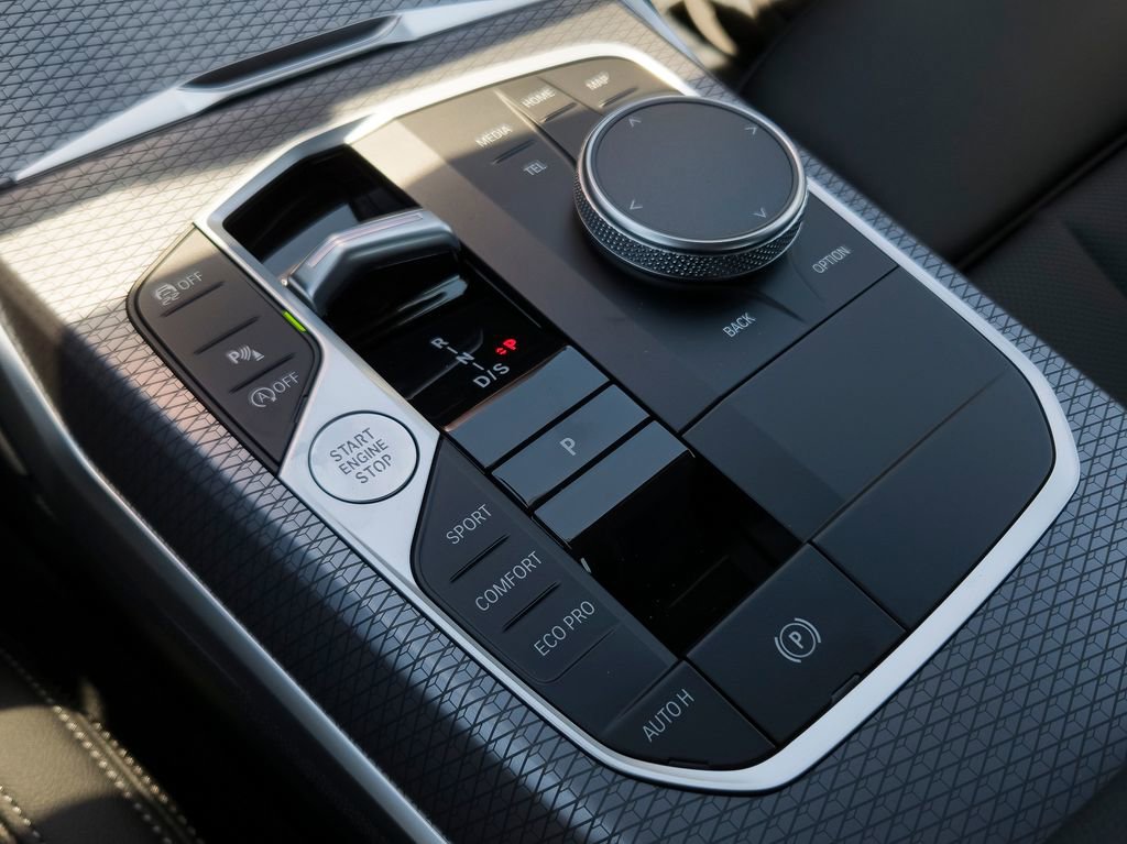 New 2026 BMW 330i Sedan w/ Premium Package RWD image 10