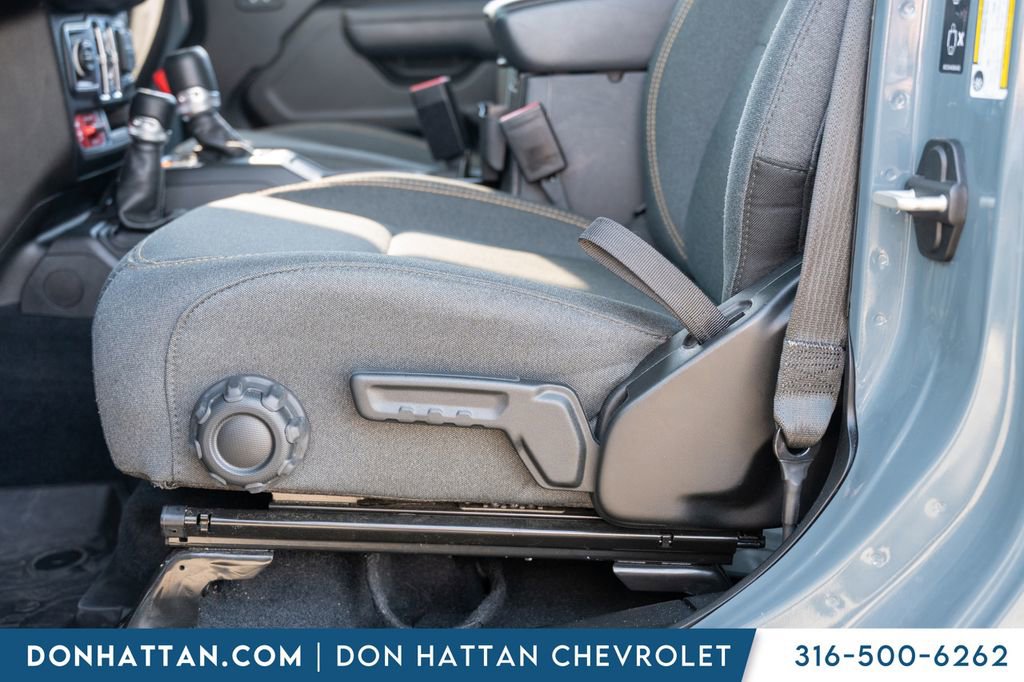 Used 2024 Jeep Wrangler Unlimited image 23