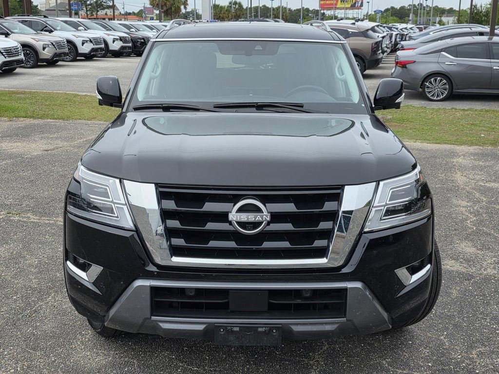 Used 2024 Nissan Armada SL w/ Captain's Chairs Package image 3