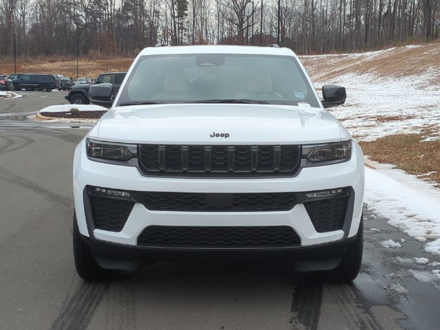 New 2026 Jeep Grand Cherokee Limited w/ Limited Altitude Package RWD image 16
