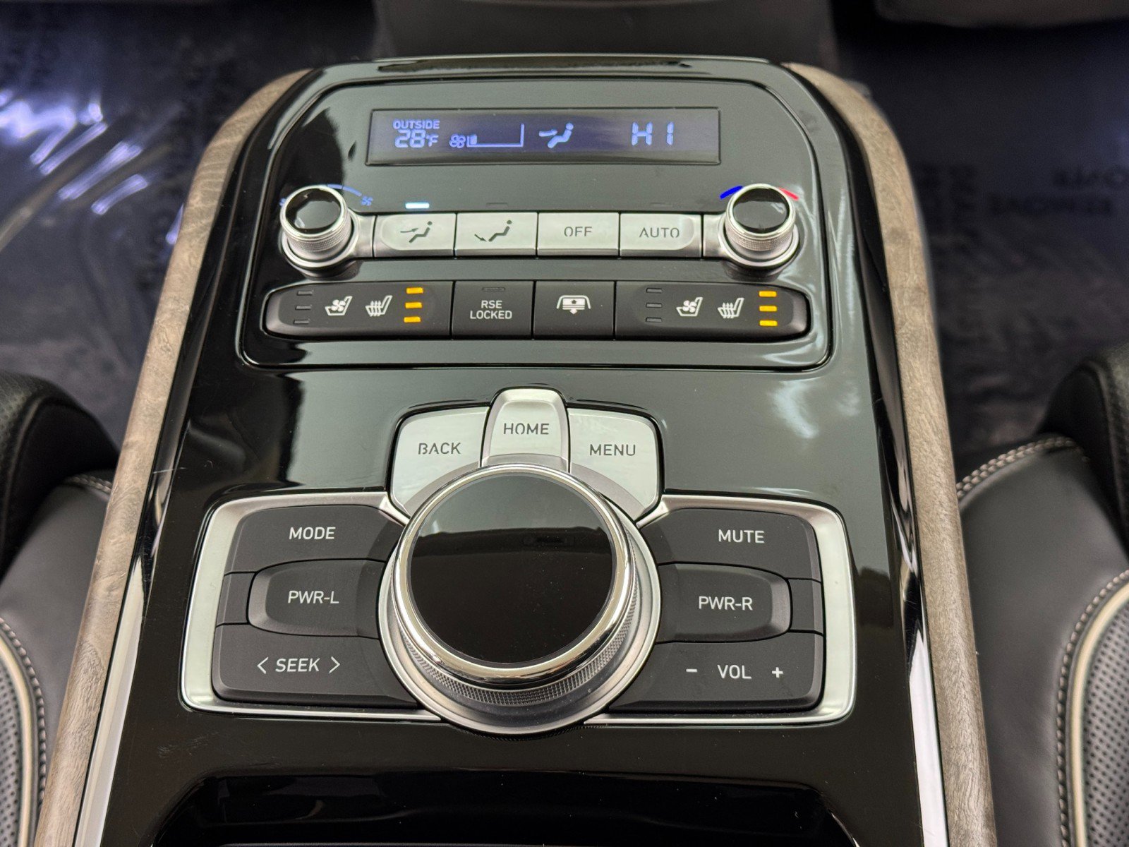 Used 2021 Genesis G90 5.0 Ultimate image 44