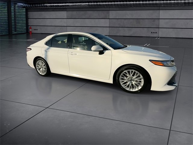 Used 2018 Toyota Camry XLE image 2