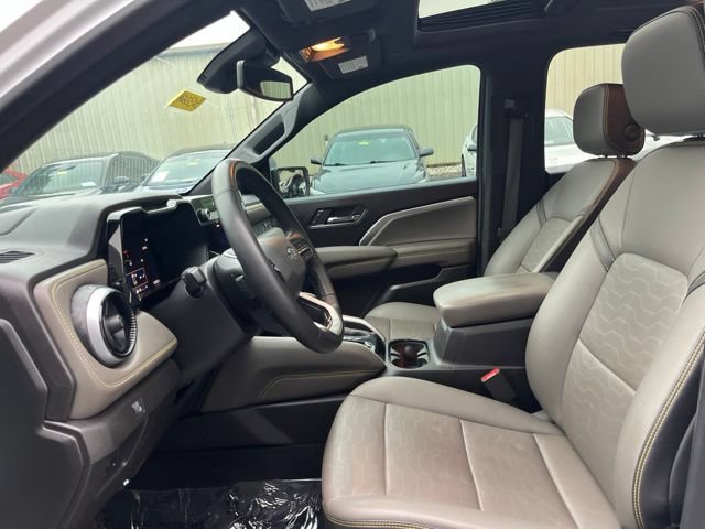 Used 2023 Chevrolet Colorado ZR2 w/ ZR2 Convenience Package III AWD/4WD image 7