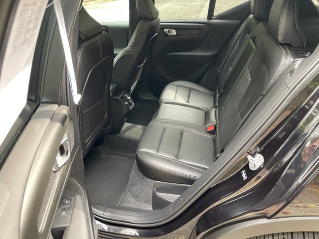 Certified 2025 Volvo XC40 B5 Plus AWD/4WD image 12