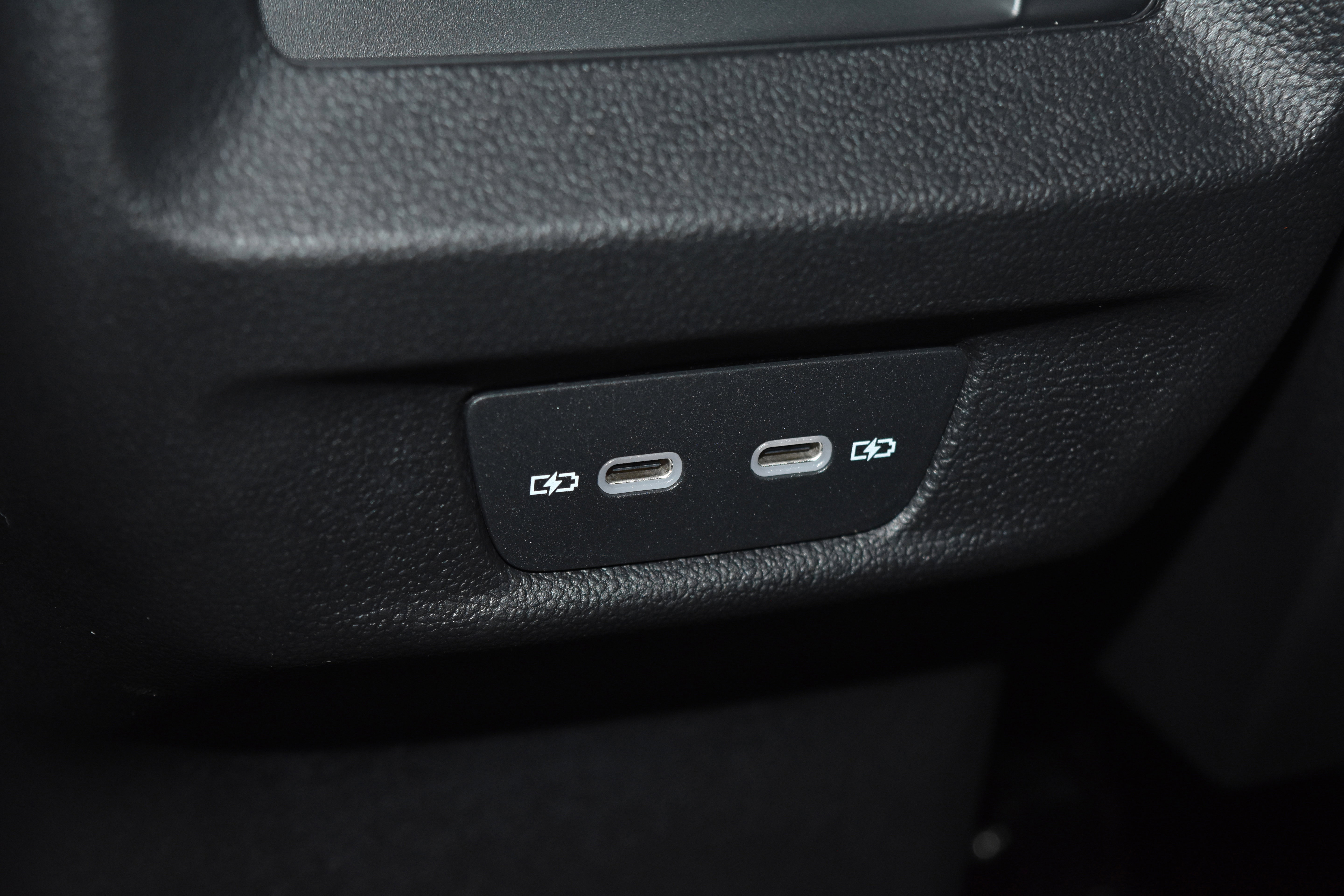 New 2026 Volkswagen Tiguan SE AWD/4WD image 17