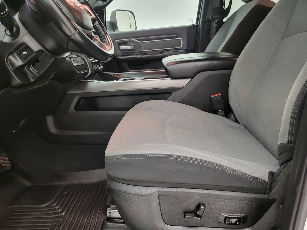 Used 2021 RAM 2500 Big Horn w/ Level 1 Equipment Group image 3