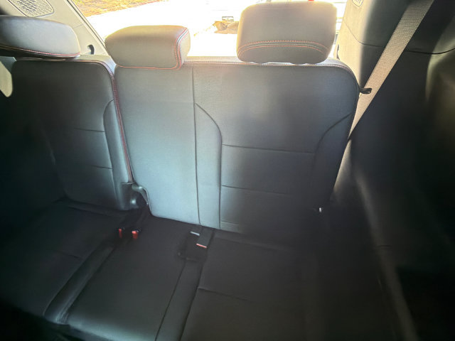 Used 2025 Chevrolet Traverse RS AWD/4WD image 23