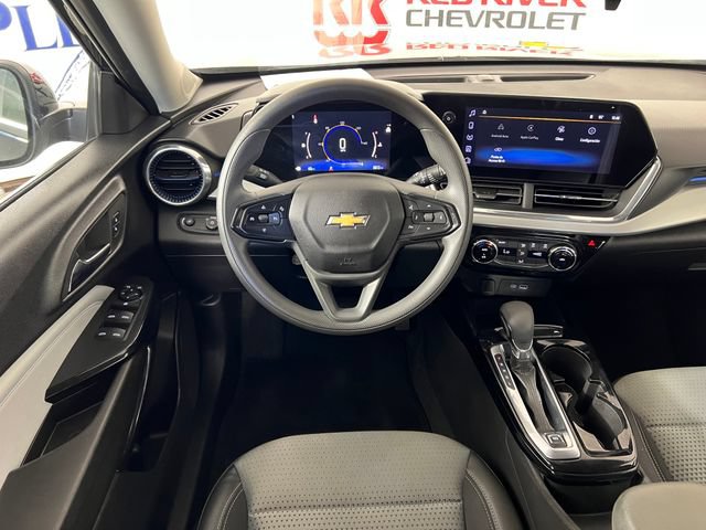 Used 2026 Chevrolet Trax LT FWD image 14
