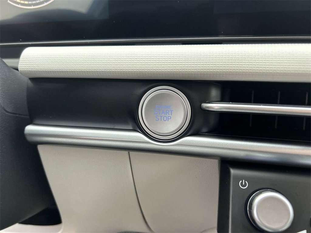 New 2026 Hyundai Tucson SE image 28