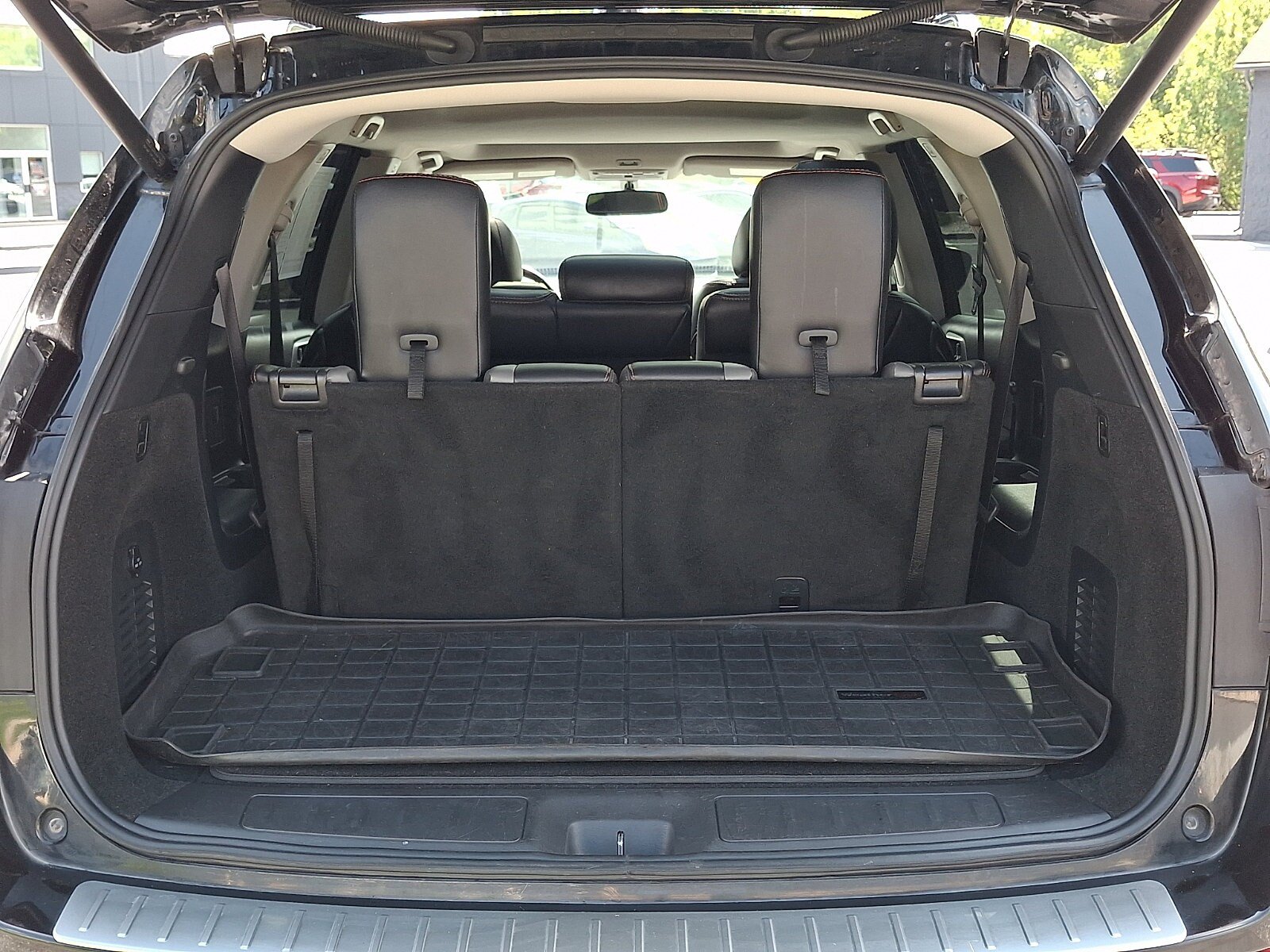 Used 2020 Nissan Pathfinder SL AWD/4WD image 31