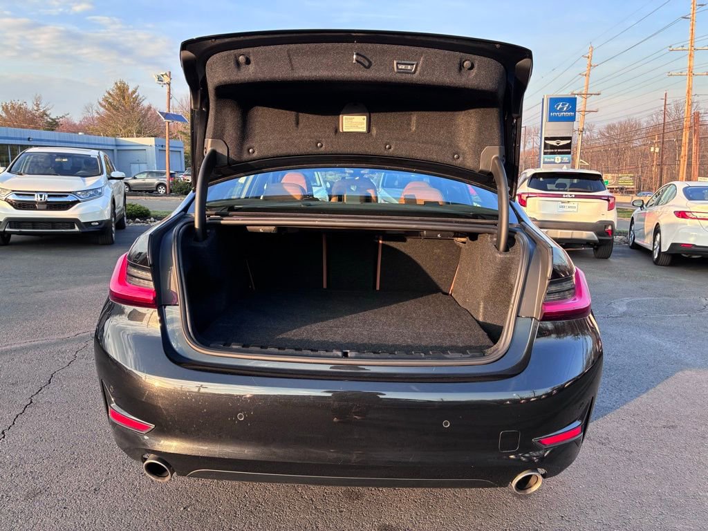 Used 2019 BMW 330i xDrive Sedan w/ Premium Package image 11