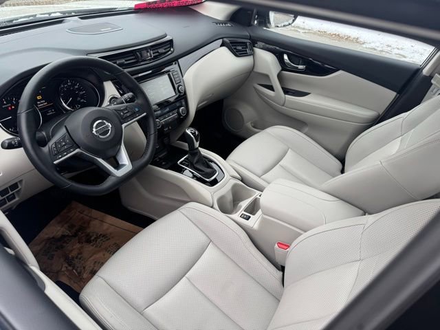 Used 2022 Nissan Rogue Sport SL w/ Premium Package image 19