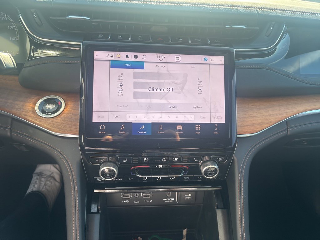 Used 2025 Jeep Grand Cherokee Summit image 9