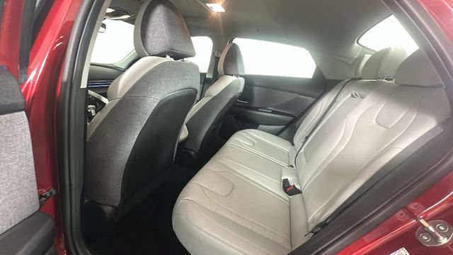 Certified 2023 Hyundai Elantra Limited FWD image 25