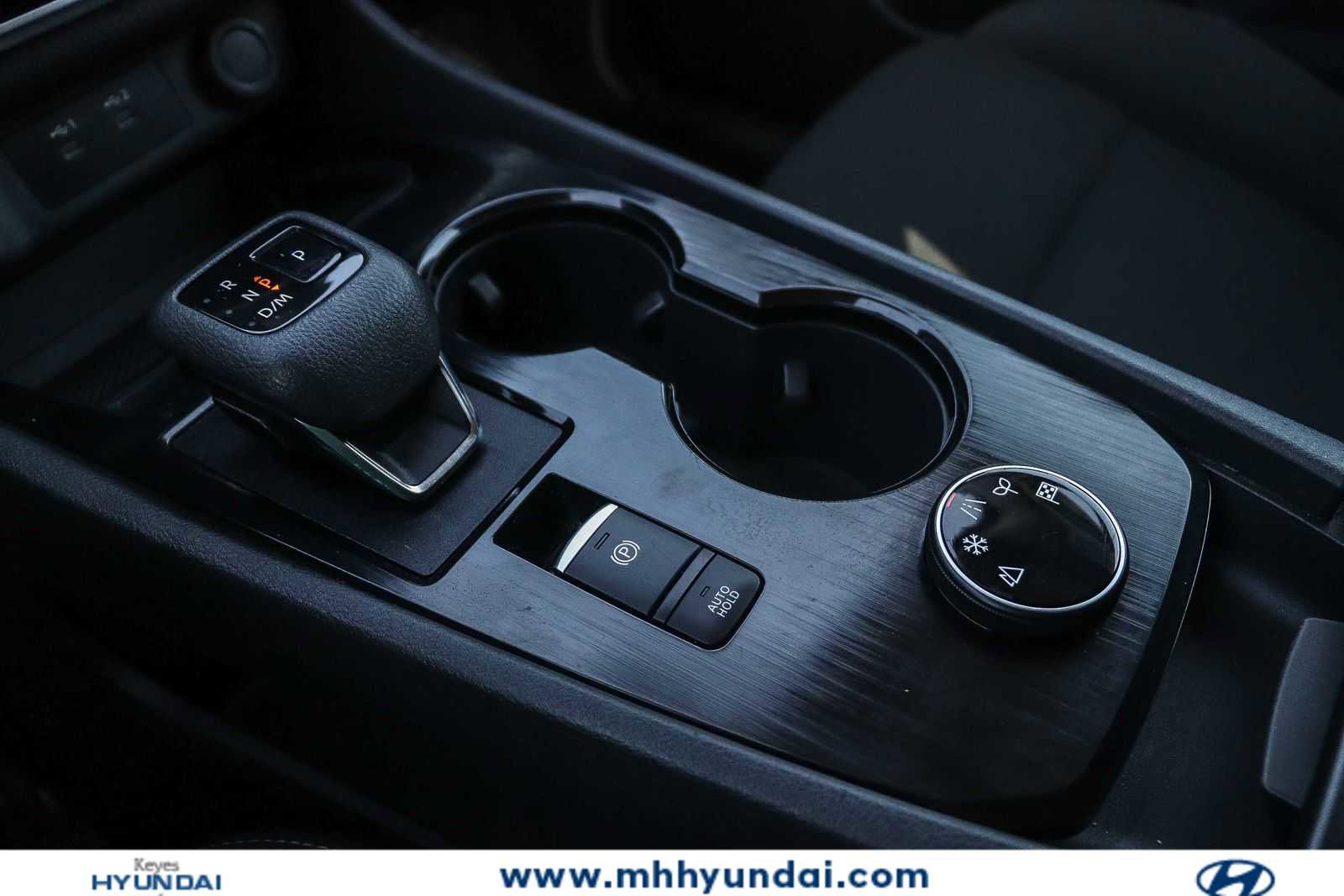 Used 2024 Nissan Rogue S AWD/4WD image 18
