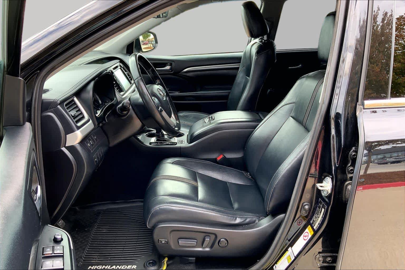 Used 2018 Toyota Highlander SE AWD/4WD image 8