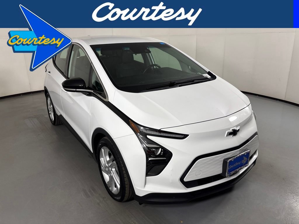 Certified 2023 Chevrolet Bolt LT w/ Driver Confidence Package FWD image 1