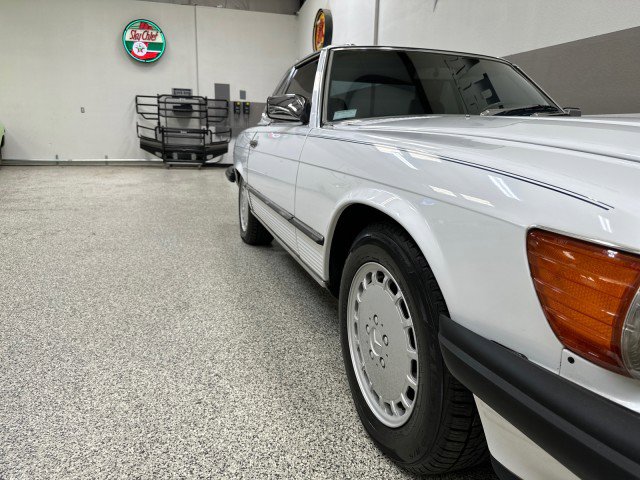 Used 1988 Mercedes-Benz 560 SL image 38