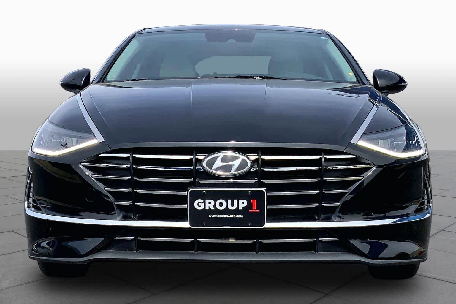 Used 2022 Hyundai Sonata SE w/ Preferred Accessory Package FWD image 4