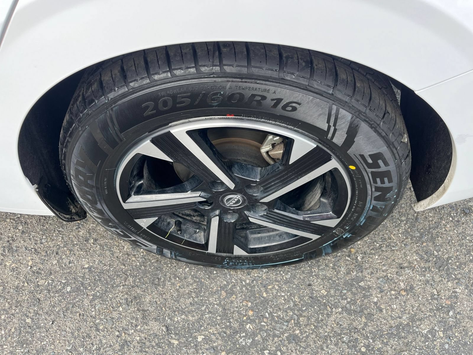 Used 2025 Nissan Sentra SV FWD image 29