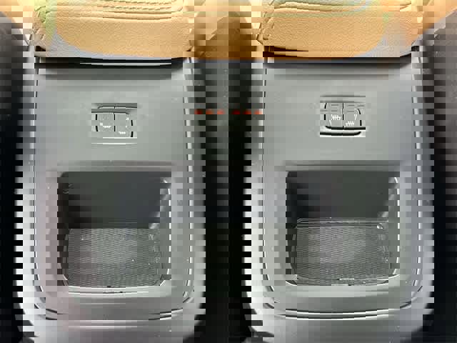 Used 2023 Volvo XC60 T8 Ultimate w/ Climate Package image 21