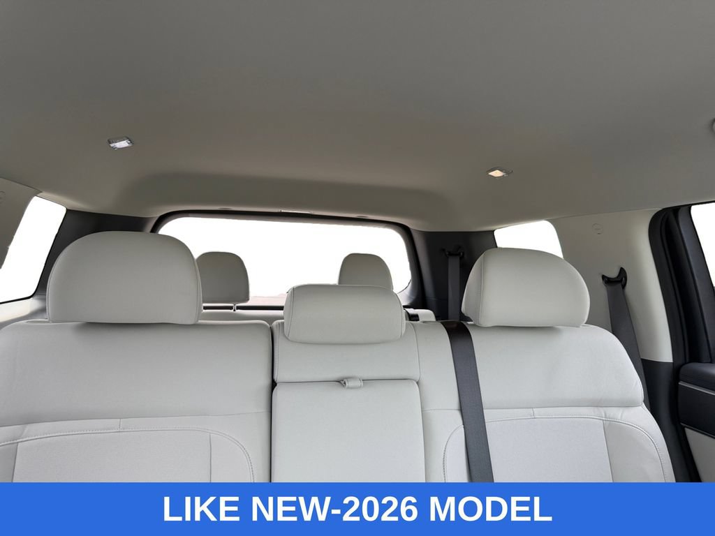 Used 2026 Hyundai Santa Fe SE FWD image 14