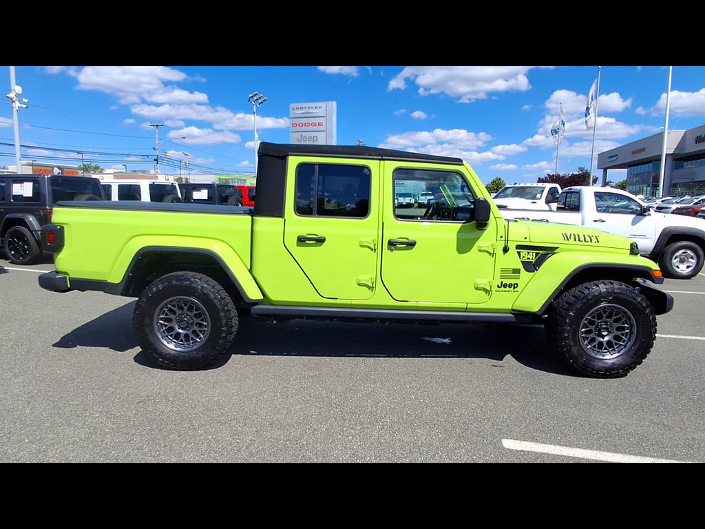 Used 2021 Jeep Gladiator Sport AWD/4WD image 9