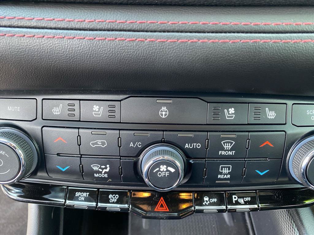 Used 2022 Dodge Durango R/T w/ Blacktop Package AWD/4WD image 14