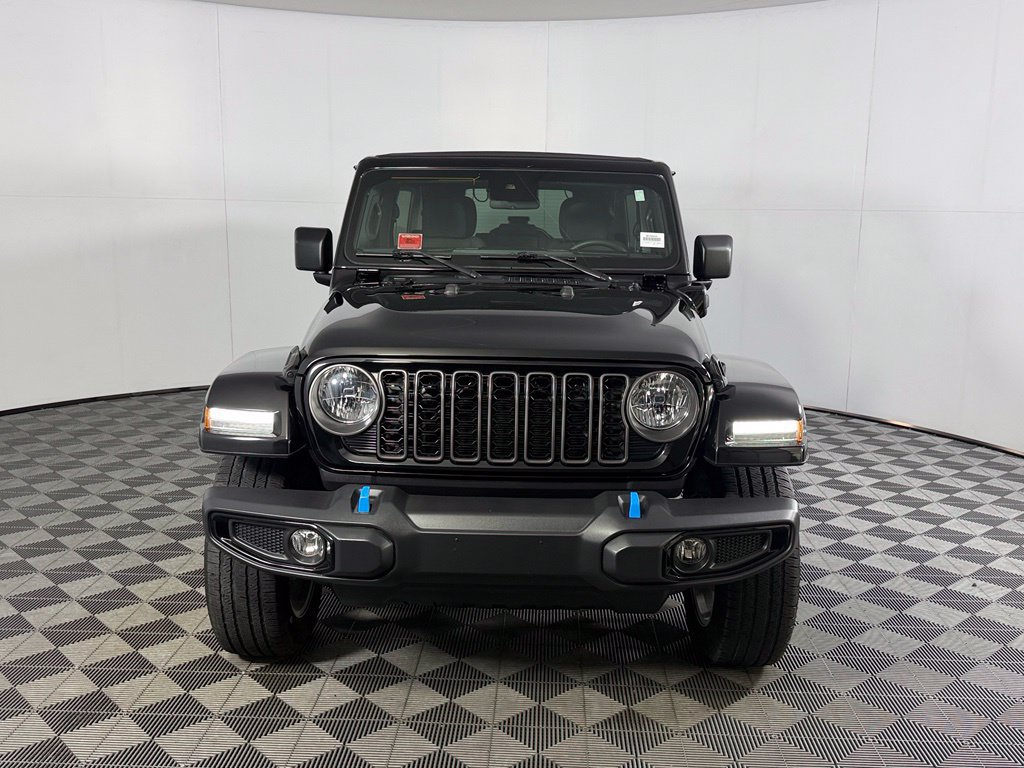 Used 2024 Jeep Wrangler Unlimited AWD/4WD image 4