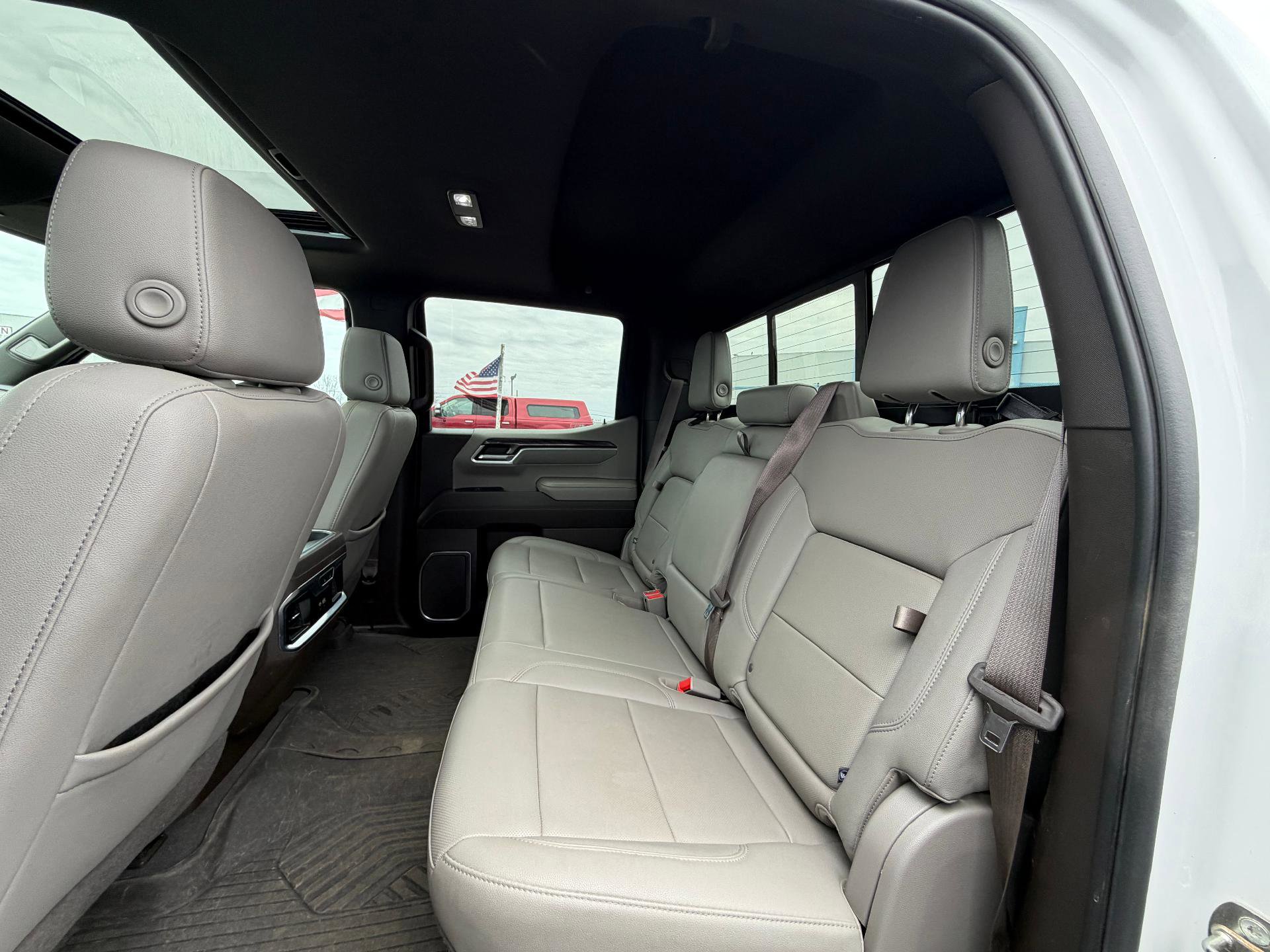 Used 2022 Chevrolet Silverado 1500 LTZ w/ LTZ Premium Package image 10