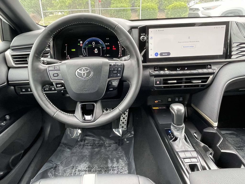 Used 2025 Toyota Camry SE w/ Multimedia Upgrade Package FWD image 18