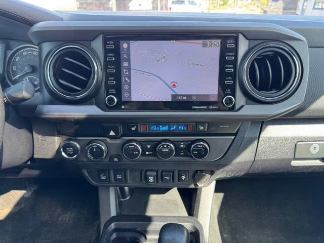 Used 2021 Toyota Tacoma TRD Sport AWD/4WD image 19