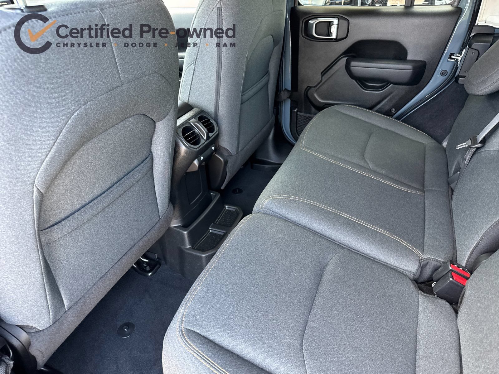 Certified 2024 Jeep Wrangler Unlimited AWD/4WD image 13